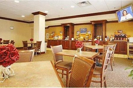 Holiday Inn Express واتربوري المطعم الصورة